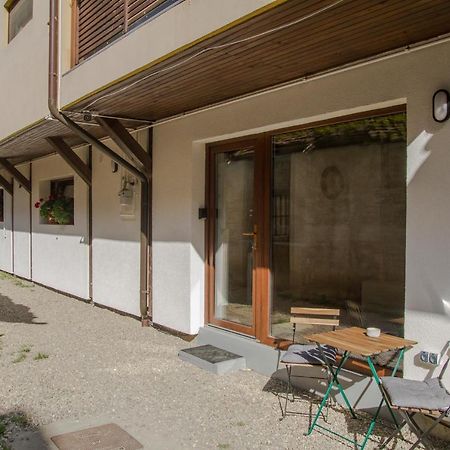 Hat Old Town Designer Apartments Brassó Kültér fotó